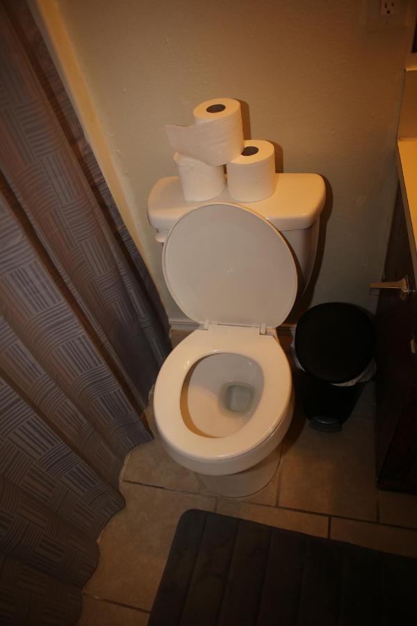 2 Bed/ 1 Bath Next To Ft. Sill Apartment Lawton Ngoại thất bức ảnh
