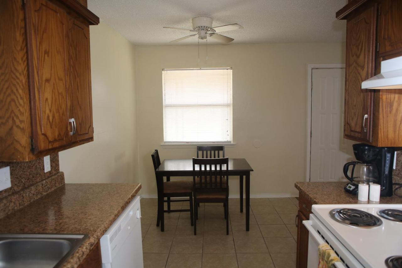 2 Bed/ 1 Bath Next To Ft. Sill Apartment Lawton Ngoại thất bức ảnh